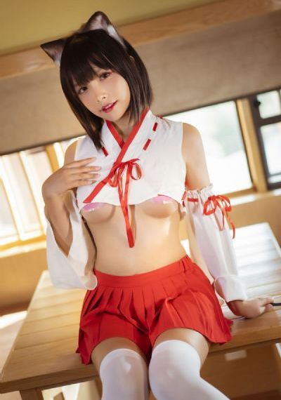 女女女女女