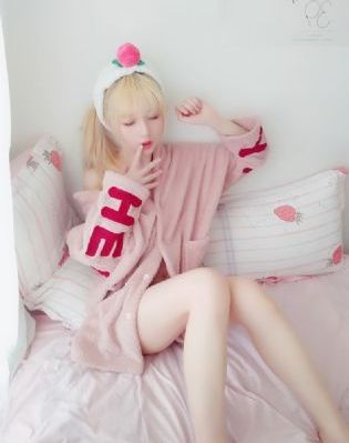 女同桌脱给我揉