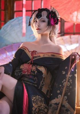 情侣奴伺候女王
